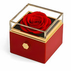 Caja de Rosa Eterna |  Rosa Real y Collar Trébol de Corazónes